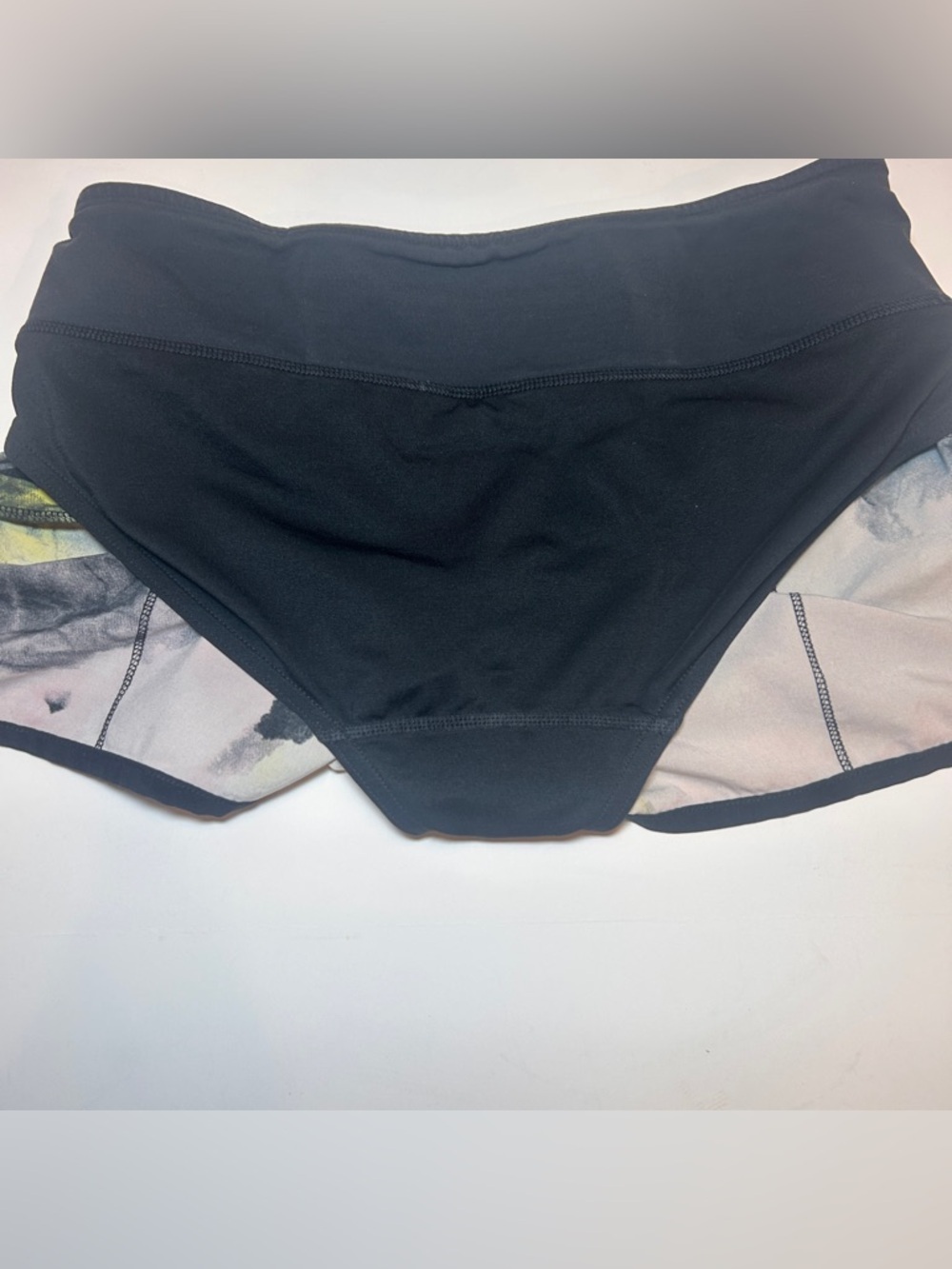 LULULEMON SPEED UP Womens 2 Citron Tinted Canvas Lined Athletic Running Shorts - Picture 8 of 15